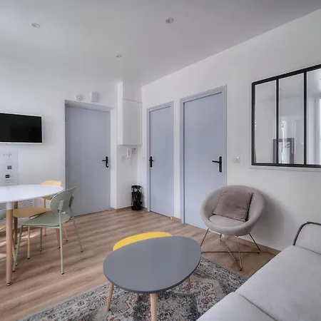 Apartment 2 Pieces Moderne, Quartier Du Suquet, A1b261 Cannes